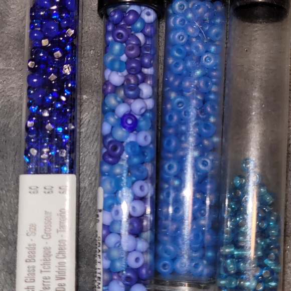 Seed beads, assorted colors. Over 50 tubes. - Picture 7 of 11
